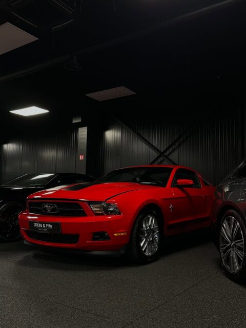 A typical Monday @garage_grun1960 ✨🏎️