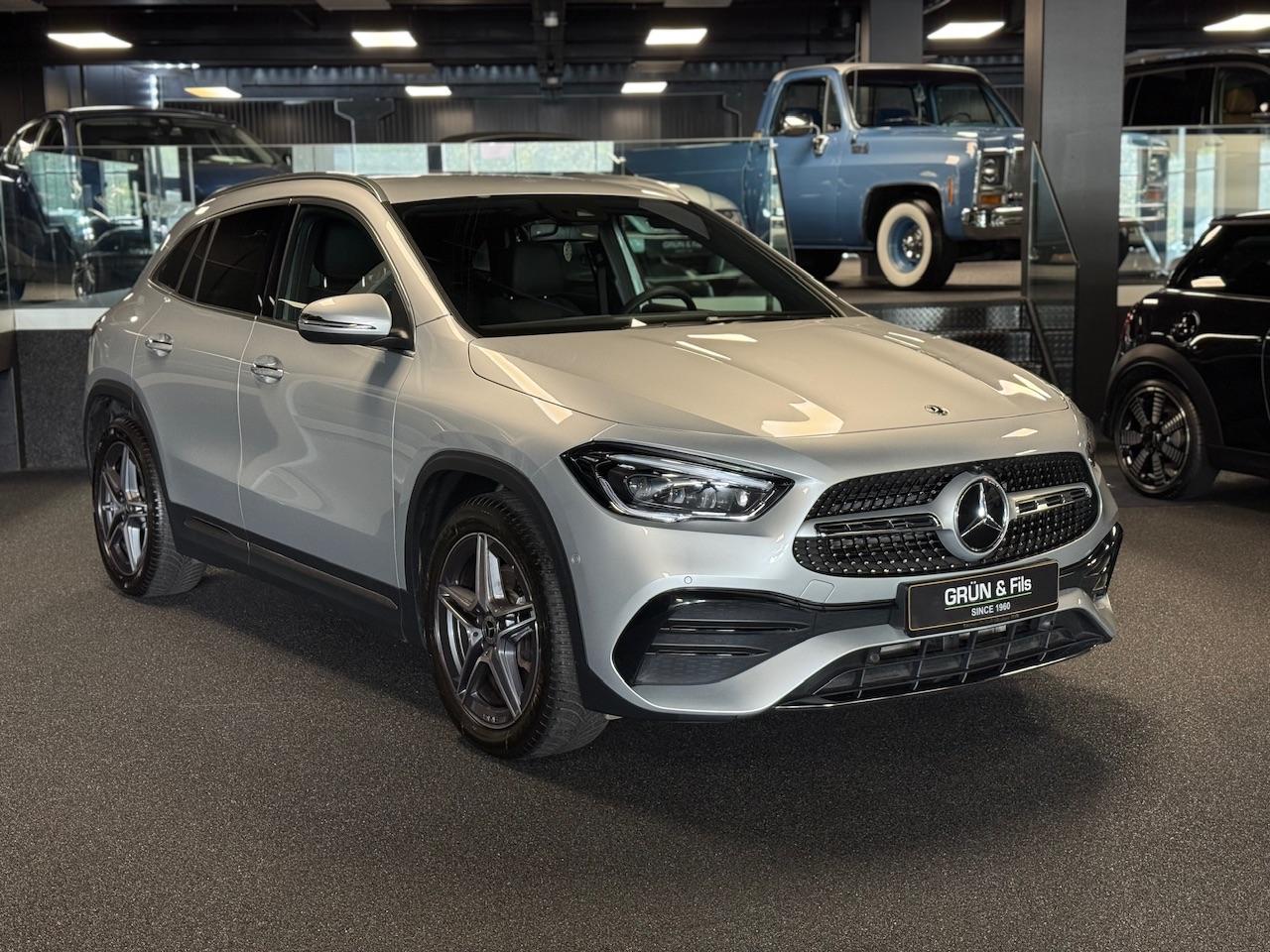 Mercedes-Benz GLA 200